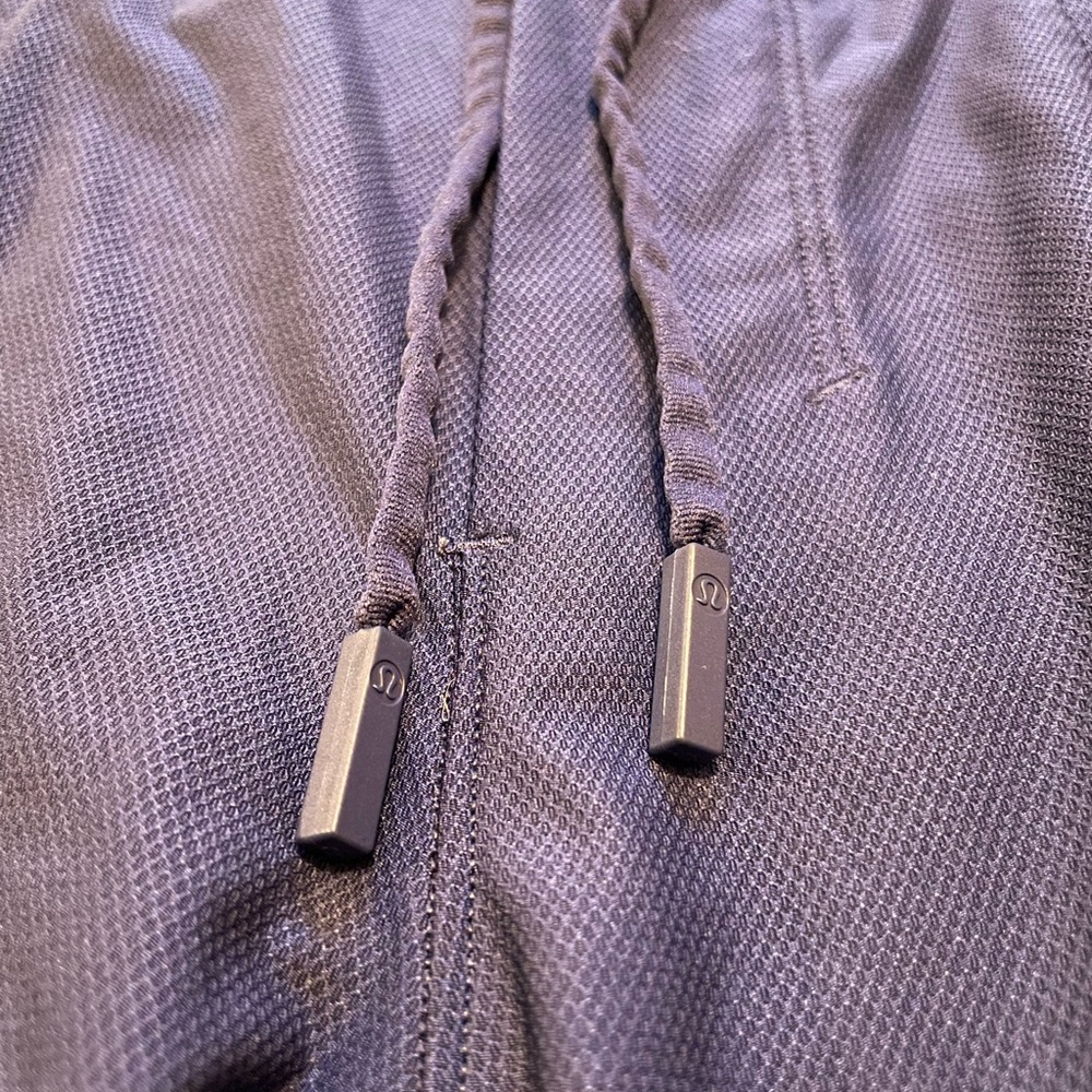 Lululemon License to Train Shorts 7” - Picture 5 of 7